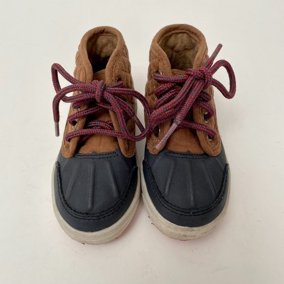 OshKosh B'gosh Tarin Ankle Duck Boot, Size Toddler 5 - Picture 4 of 8